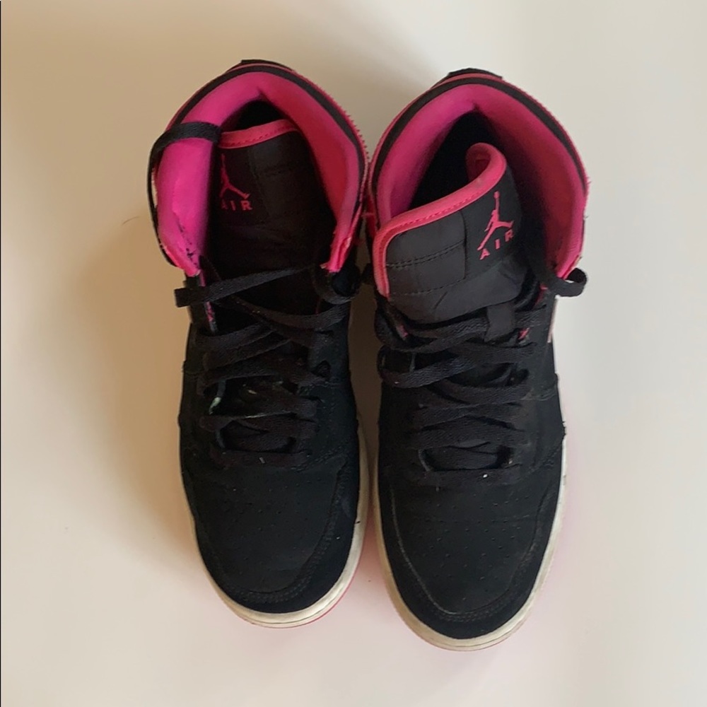 Jordan 1 “vivid pink”